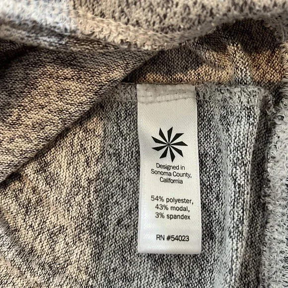 Athleta Long Sleeve Grey Marled Lightweight Sweater - Picture 5 of 5